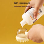 Pet liquid bath brush with built-in reservoir bottle and dispensing spout