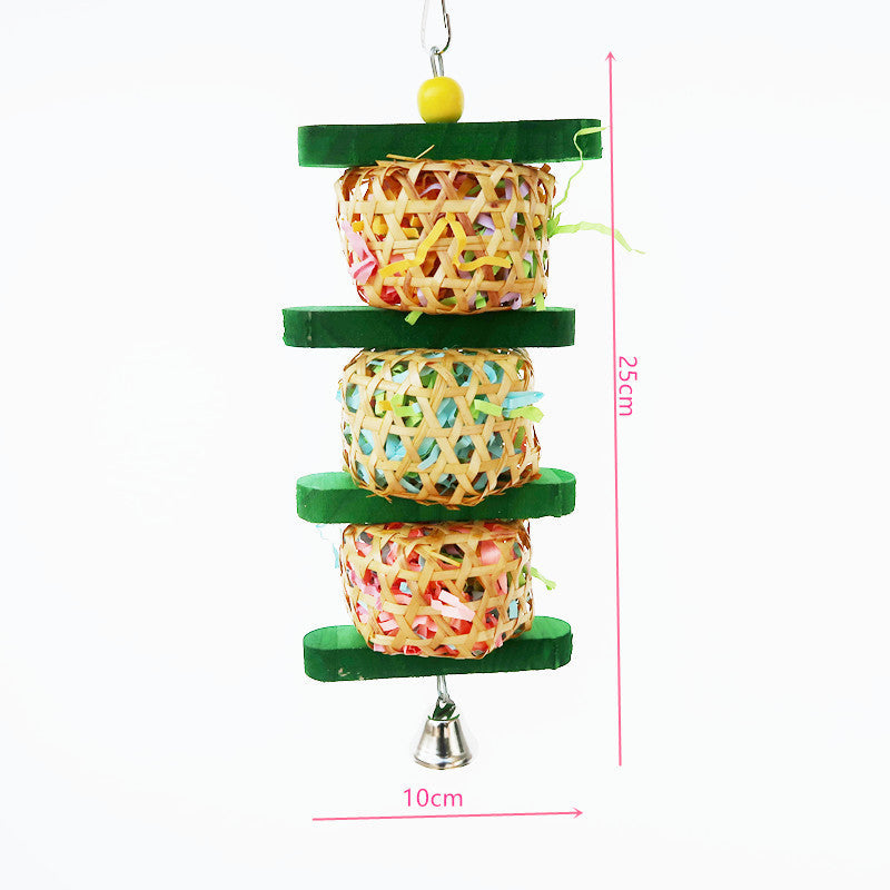 Hanging bird gnaw toy, 25 cm tall, with woven paper cubes and green wooden rings