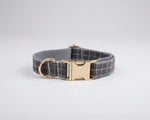 Graues Karomuster-Halsband mit goldfarbener Schnalle und verstellbarem Band