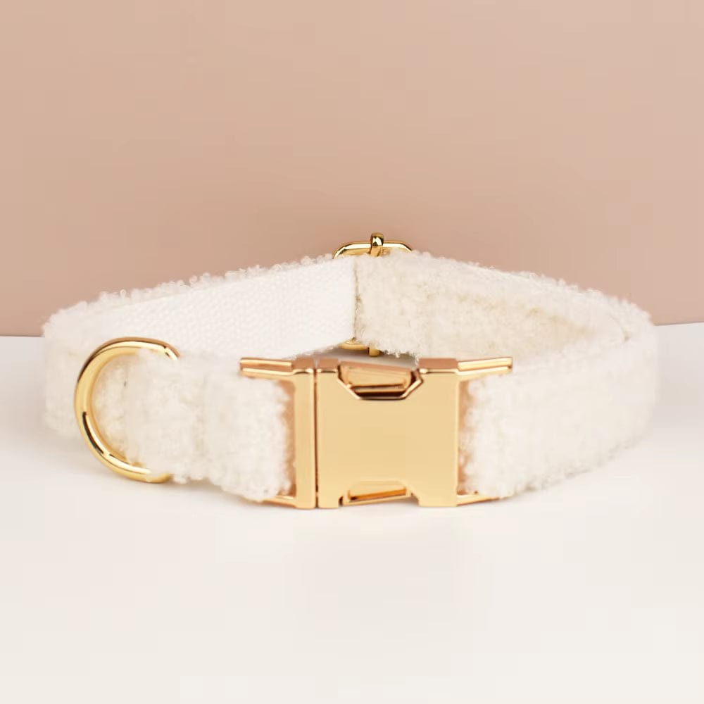 Teddy knit pet collar in off-white with gold-tone buckle and D-ring hardware
